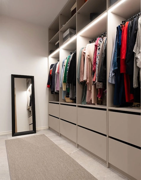 Walk-in wardrobes