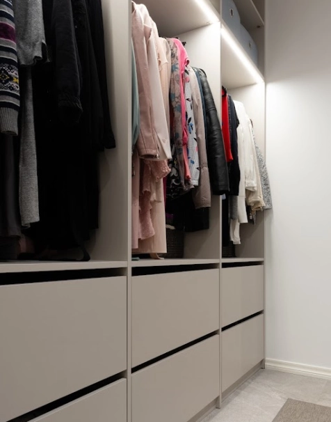 Walk-in wardrobes